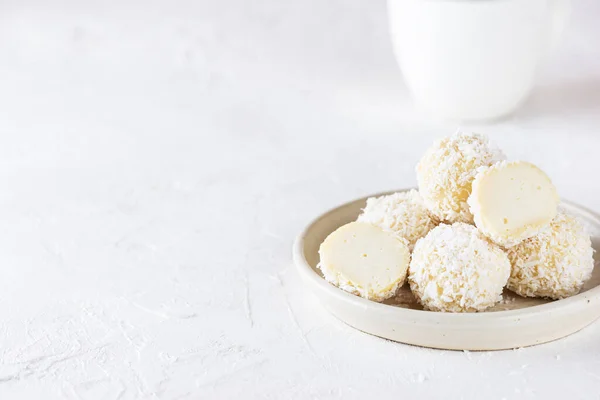 Tartufi Cocco Vegani Tavolo Leggero Senza Zucchero Lattosio Glutine Orientamento — Foto Stock