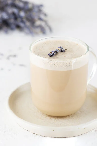 Hindistan Cevizi Sütü Lavantalı Kahve — Stok fotoğraf