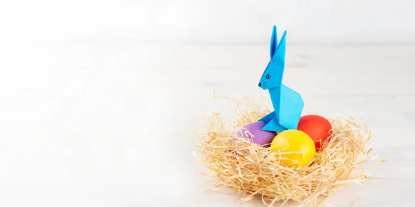 Yuvada Yumurtalı Kağıt Tavşan Paskalya Konsepti Yatay Yönelim Boşluğu Kopyala Stok Resim