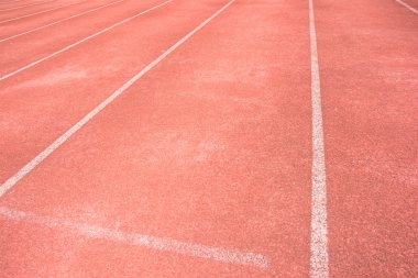 parça ve beyaz çizgi çalışması