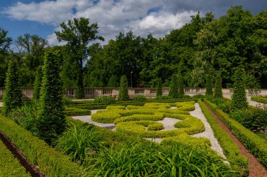 İngiliz stili Willanow Palace Polonya 'da güzel bir park tasarımı.