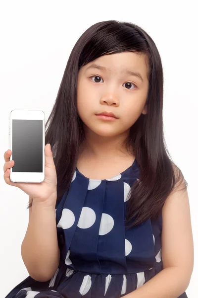 可爱的女孩与智能手机 — 图库照片