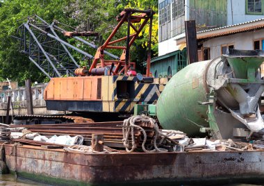 İnşaat ekipmanları