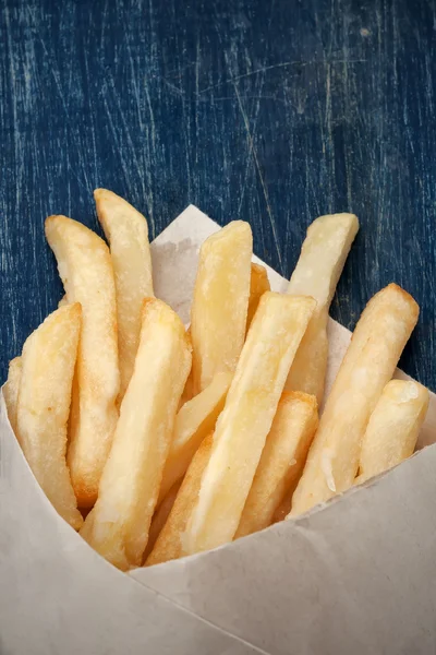 French fries on retro wood — Stock Photo, Image