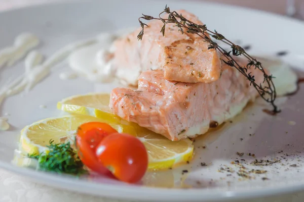 Baked fish — Stock Photo, Image