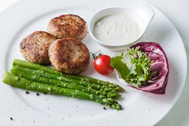kuşkonmaz ile Beşamel sos