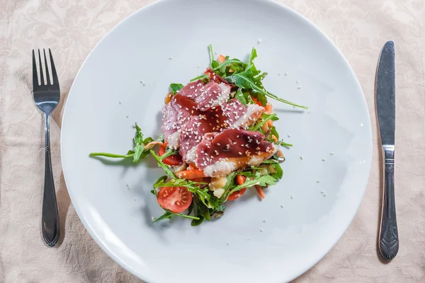 Salad with meat — Stock Photo, Image