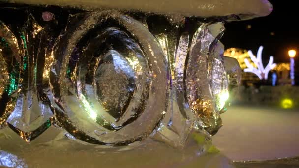 Figuras de hielo Iluminación de Navidad. Año Nuevo textura y luces de abeto — Vídeos de Stock