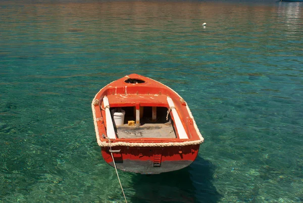 Barca da pesca tradizionale in Grecia — Foto Stock