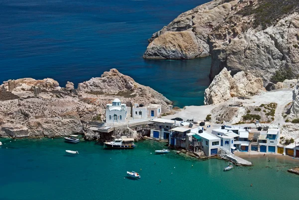 Traditionell fiskeby på milos island, Grekland — Stockfoto