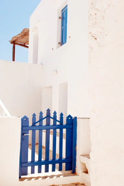 Casa grega tradicional na ilha de Sifnos, Grécia — Fotografia de Stock