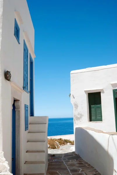Traditionella grekiska hus på sifnos island, Grekland — Stockfoto
