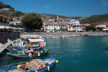 Yunanistan, geleneksel balıkçı tekneleri nafpaktos c ana liman