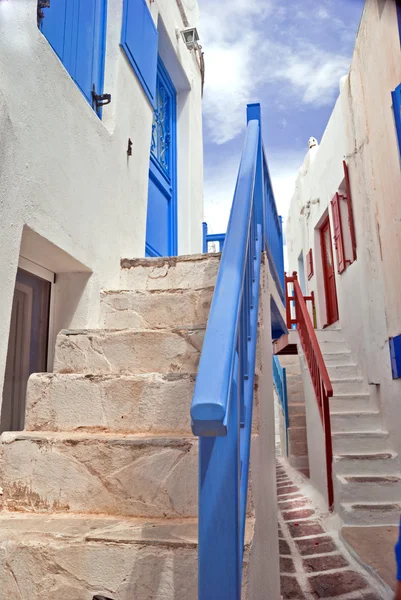 Traditionella grekiska gränd på mykonos island, Grekland — Stockfoto