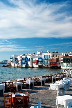 Yunanistan 'ın Mykonos kıyısındaki küçük Venedik mahallesi