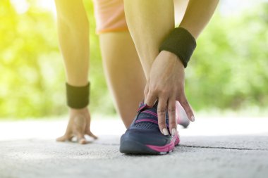 kadın Park yolu üzerinde çalıştırmaya hazırlanma