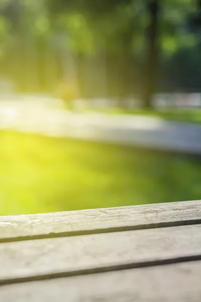 Picnic table closeup in park — Stock Photo, Image