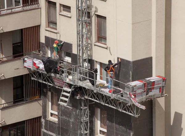 Ankara Turecko Března 2012 Pracovníci Instalující Vnější Stěnovou Tepelnou Izolaci — Stock fotografie