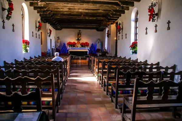Introspection, Prayer, and Reflection in the Historic Old West Spanish Mission Espada, established in 1690, San Antonio, Texas — Stock Photo, Image