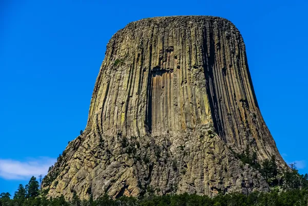 A csodálatos devil's tower (más néven bear lodge, vagy barna buffalo horn), wyoming, Amerikai Egyesült Államok. — Stock Fotó