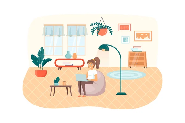 Freelancer trabajando en casa. Mujer se sienta en la silla con el ordenador portátil en la sala de estar. Trabajo independiente, remoto, cómodo concepto de lugar de trabajo en el hogar. Ilustración de personajes de personas en diseño plano — Foto de Stock