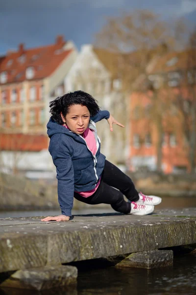 Woman urban sport exercising — Stock Photo, Image