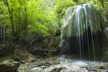 şelale serebryanye strui (Gümüş streams) Kırım.
