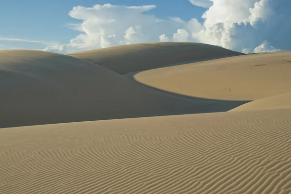 越南美奈的日落白色沙丘. — 图库照片