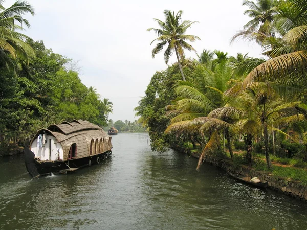 Traditionelles Hausboot in Kerala Backwaters, Indien. — Stockfoto