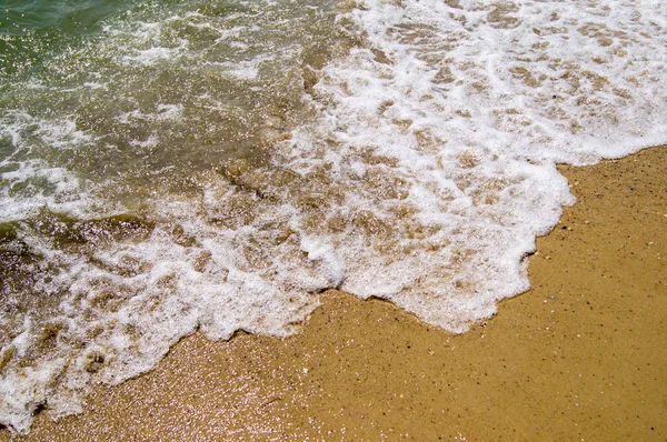 Spiaggia di sabbia e onda — Foto Stock
