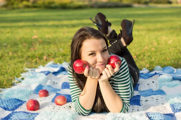 Autumn woman happy smiling outdoors, beautiful Woman holding aut — Stock Photo, Image