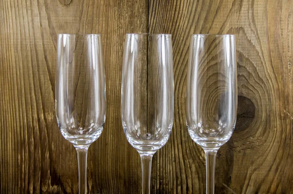 Szkło z szampanem na tle drewniane — Zdjęcie stockowe