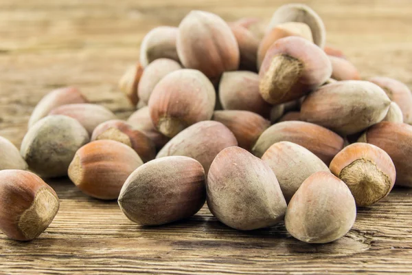 Filberts on a wooden table. Close-up shot. — Stock Photo, Image