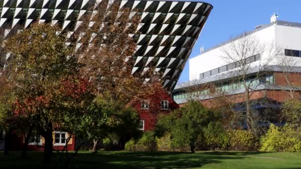 Estocolmo Suecia Edificio Aula Una Casa Roja Los Grunds Del — Vídeos de Stock