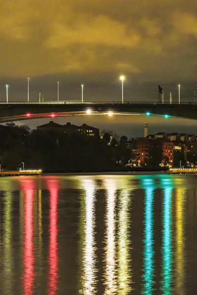 Estocolmo Suecia Una Vista Carretera Puente Essingeleden Luces Náuticas Que — Foto de Stock