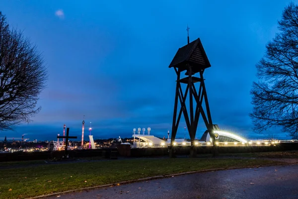 Sztokholm Szwecja Wieża Zegarowa Dzielnicy Ersta Sodermalm Widokiem Fińską Linię — Zdjęcie stockowe