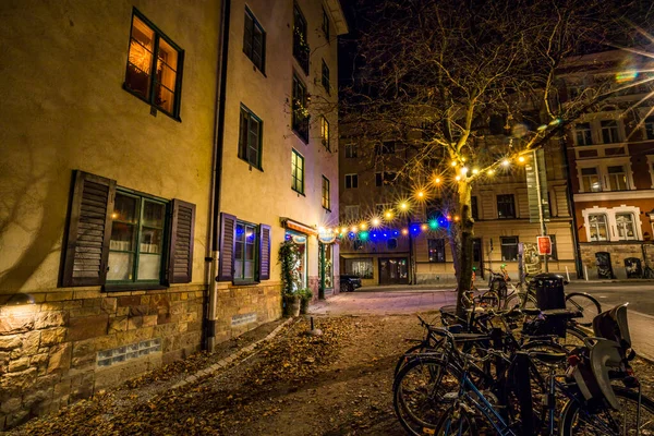 Estocolmo Suécia Bicicletas Noite Loja Flores Wollmar Yxkullsgatan Com Luzes — Fotografia de Stock