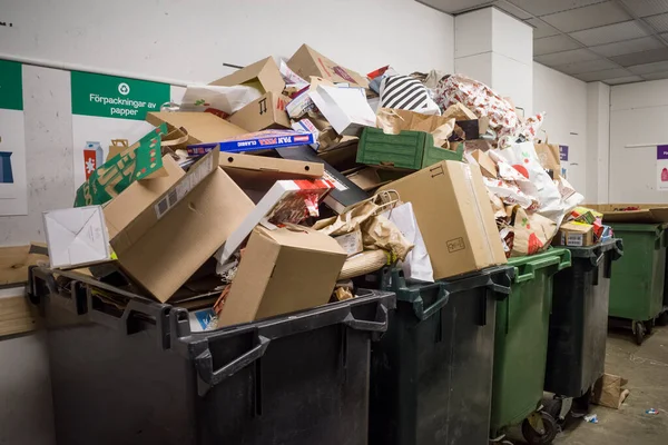 Stockholm Sweden Containers Residential Garbage Room Filled Discarded Christmas Boxes — Stock Photo, Image