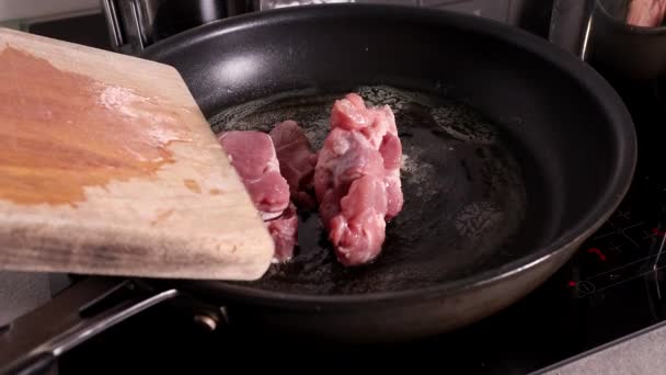 Sliced Pork Tenderloin Ready Frying Pan — Stockvideo