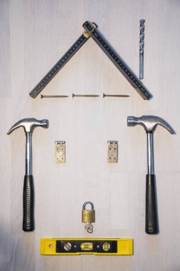 Ev aletleri ev gibi görünecek şekilde şekillendirilmiştir..