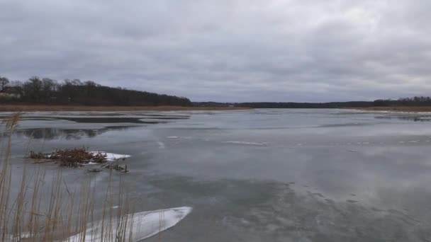 Biskops アルノ スウェーデン マラレン湖の凍結した風景や道路 — ストック動画