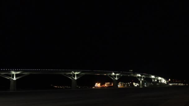 スウェーデンのサンズヴァール冬のサンズヴァール湾にかかるサンズヴァール橋 — ストック動画