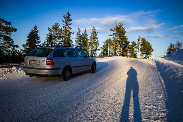 Σούντσβαλ Σουηδία Μια Μακριά Προσωπική Σκιά Στον Χειμερινό Ήλιο Στο — Φωτογραφία Αρχείου