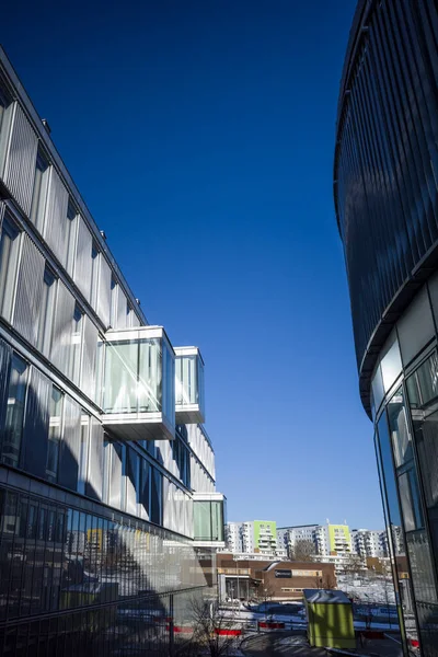 Estocolmo Suécia Edifícios Modernos Torno Hospital Huddinge Subúrbio Distrito Flemingsberg — Fotografia de Stock