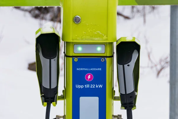 スウェーデンのSundsvall電気自動車用の電気交換ステーション — ストック写真