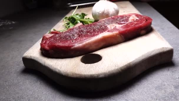 200 Gram Entrecote Piece Beef Cutting Board Kitchen — Stock Video