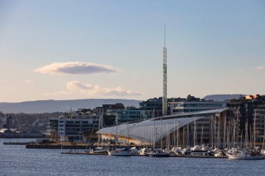 Oslo, Norveç Aker Brygge 'ın manzarası.