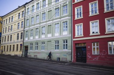 Oslo, Norveç Grunerlokka bölgesinde renkli bir cadde.