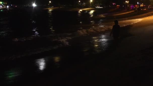 Unawatuna Sri Lanka Golven Rollen Nachts Het Strand — Stockvideo