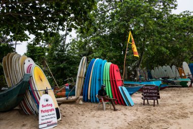 Hiriketiya Sahili, Sri Lanka Sörf Tahtaları Sahilde.
